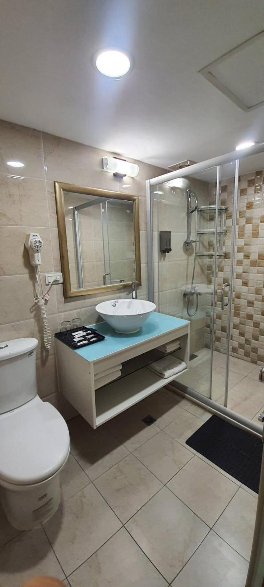 Tapeng Bay Holiday Hotel Donggang Exterior foto